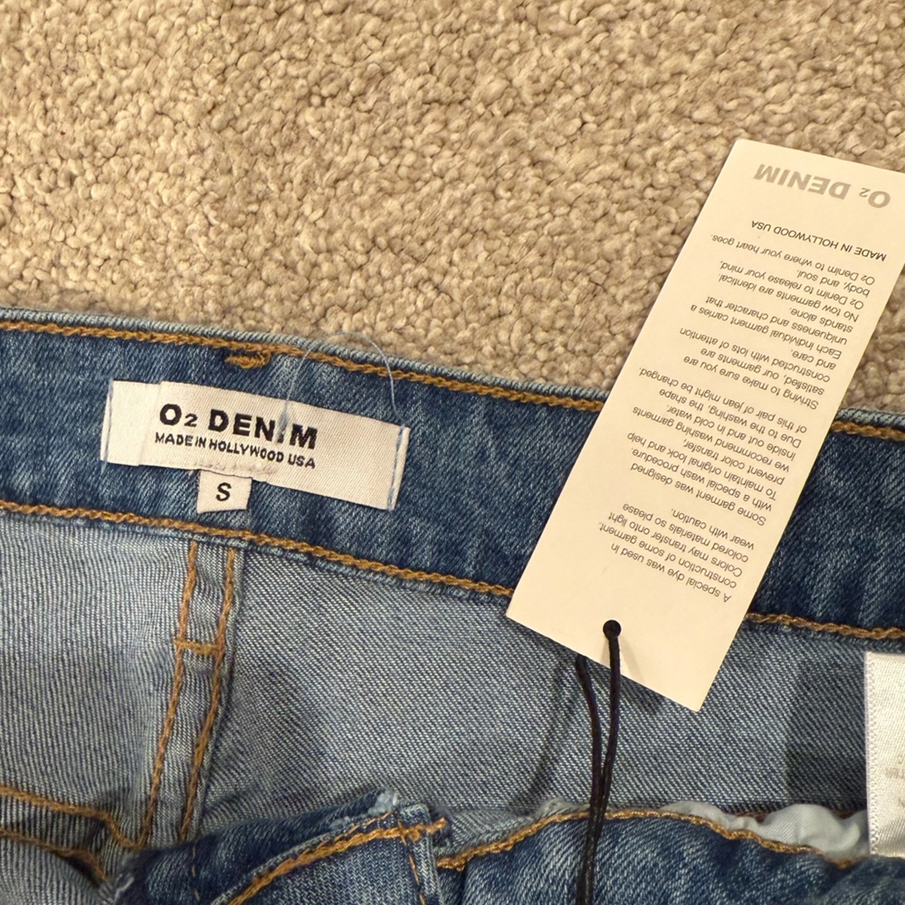 O2 Denim Classic Blue Mini Skirt - Picture 3 of 3